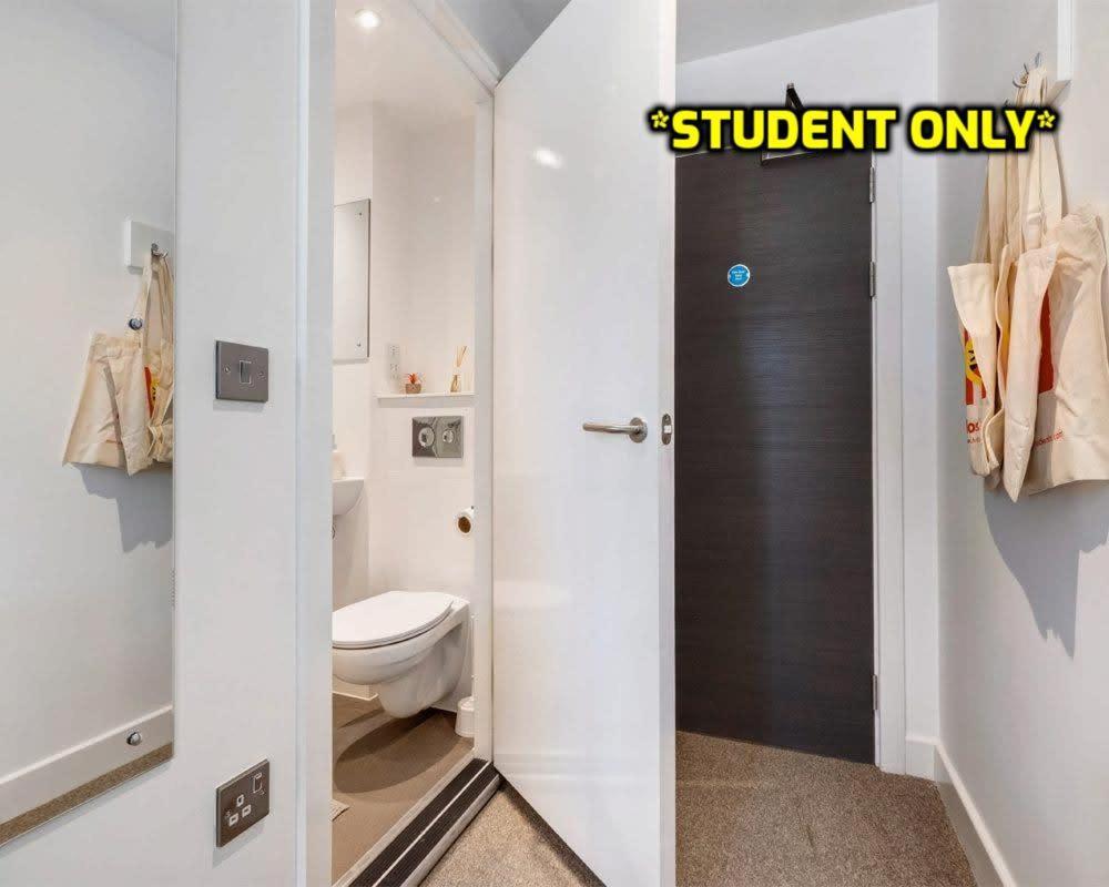 Student Only Zeni Ensuite Rooms, Colchester Exterior foto